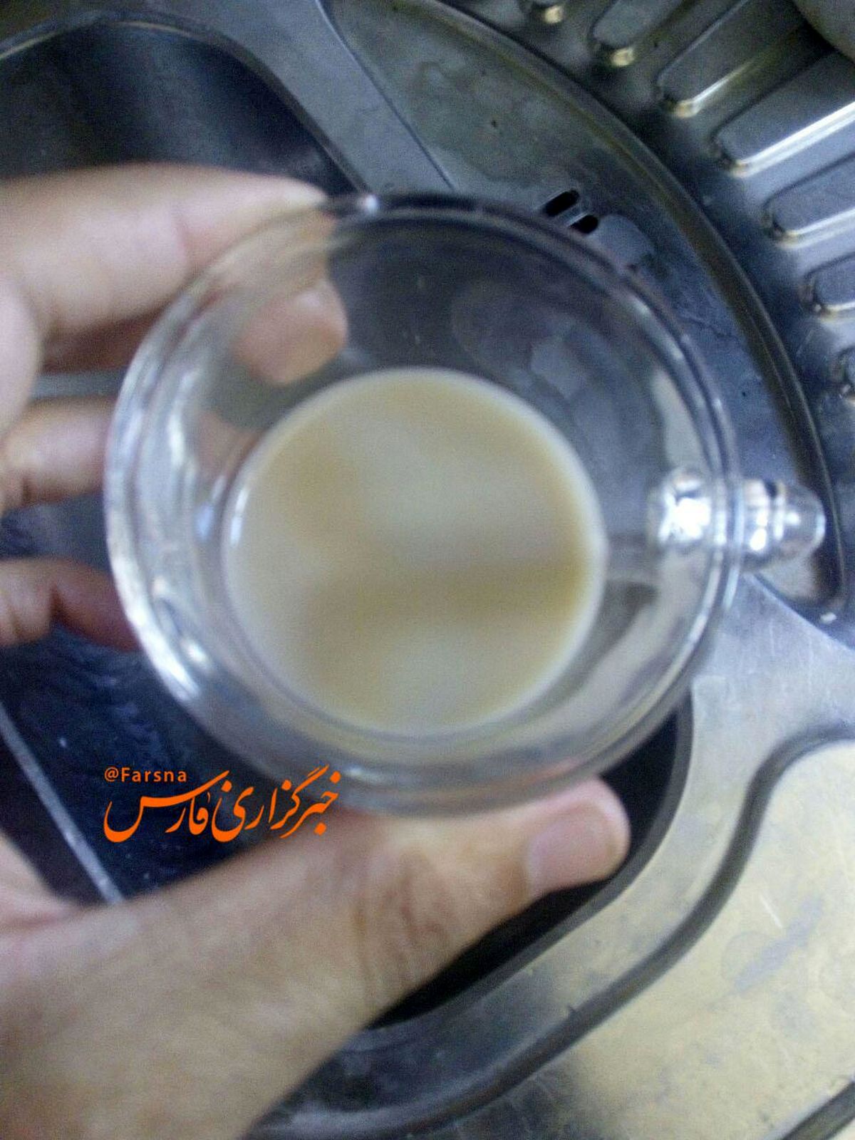 عکس: وضعیت آب آشامیدنی ایلام پس از زلزله