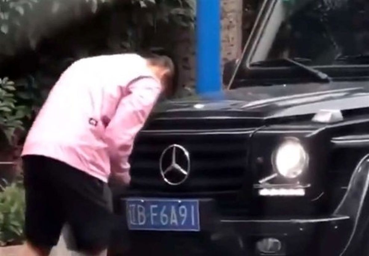 بازیکن چینی بهخاطر مخدوشکردن پلاک خودرو اخراج شد! +عکس