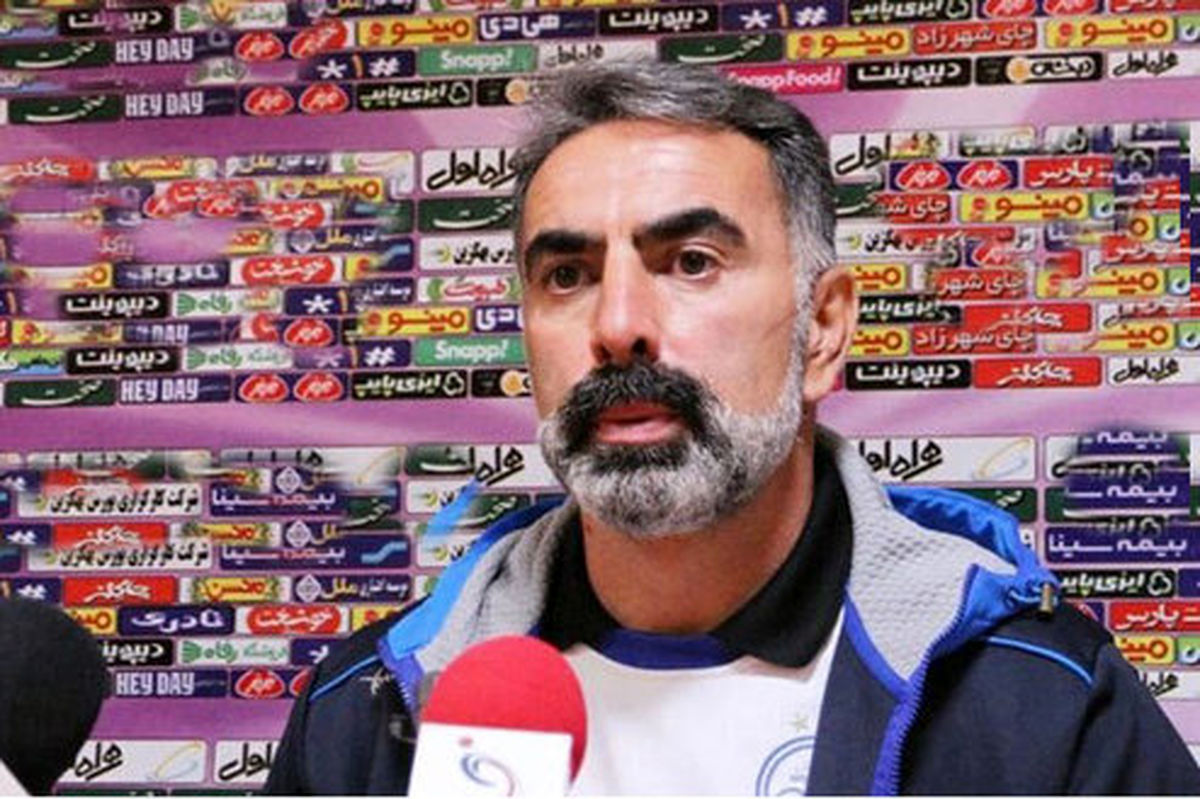 محمود فکری: اخبار استقلال حاشیه دارد