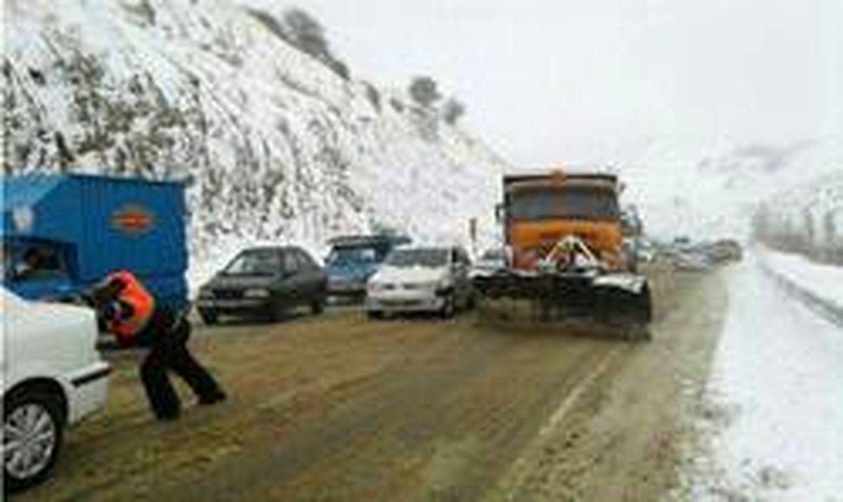 گرفتاری مردم در برف و کولاک «گردنه‌ خان بانه» +عکس