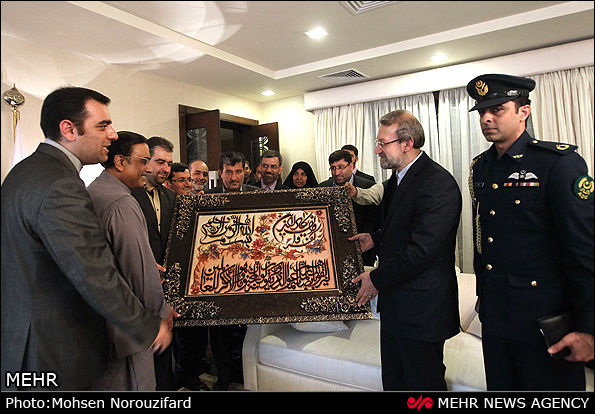 عکس/ هدیه زرداری به لاریجانی