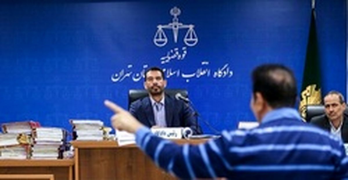 افتتاح ۲۴۲ حساب برای یک پسر ۸ ساله دریک روز!