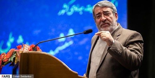 رحمانی فضلی: بهترین کمک مردم حضور در منزل و اجتناب از هرگونه تردد است