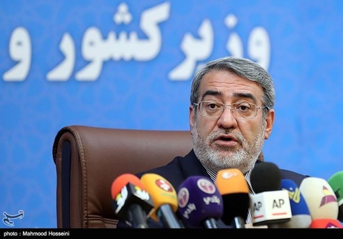 وزیر کشور: صادرات نفت ایران قطع نشده است