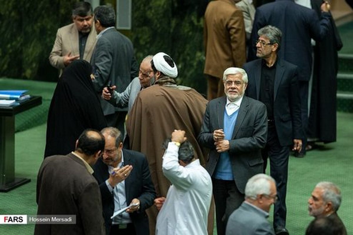 حالت عارف، در روزی که فراکسیون امید طرح کاهش قیمت بنزین را پس گرفت +عکس