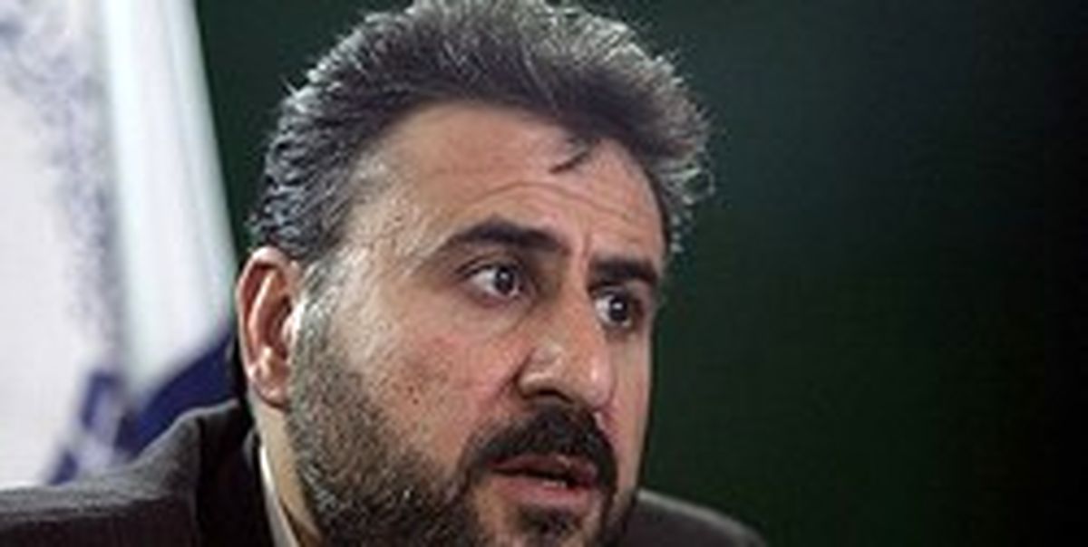 قاضی زاده هاشمی نباید عرصه مدیریتی را ترک کند