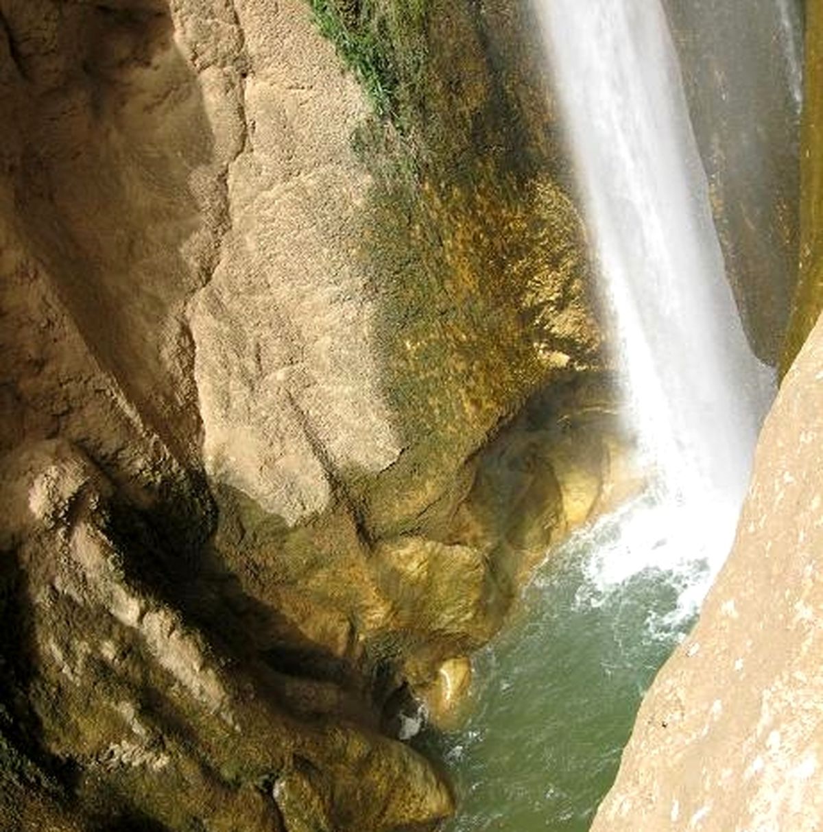 نیاگارای ایران در سرپل ذهاب