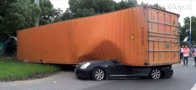 نجات معجزه آسای یک زن/تصاویر