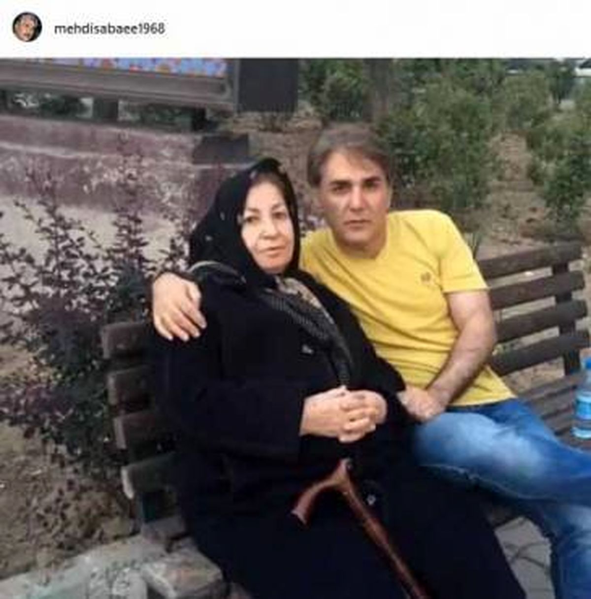 آقای بازیگر در کنار مادرش +عکس