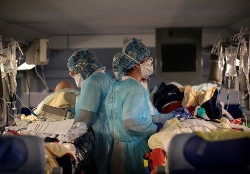 ۴۶۴ نفر طی ۲۴ ساعت گذشته در ایتالیا بر اثر کرونا جان باختند