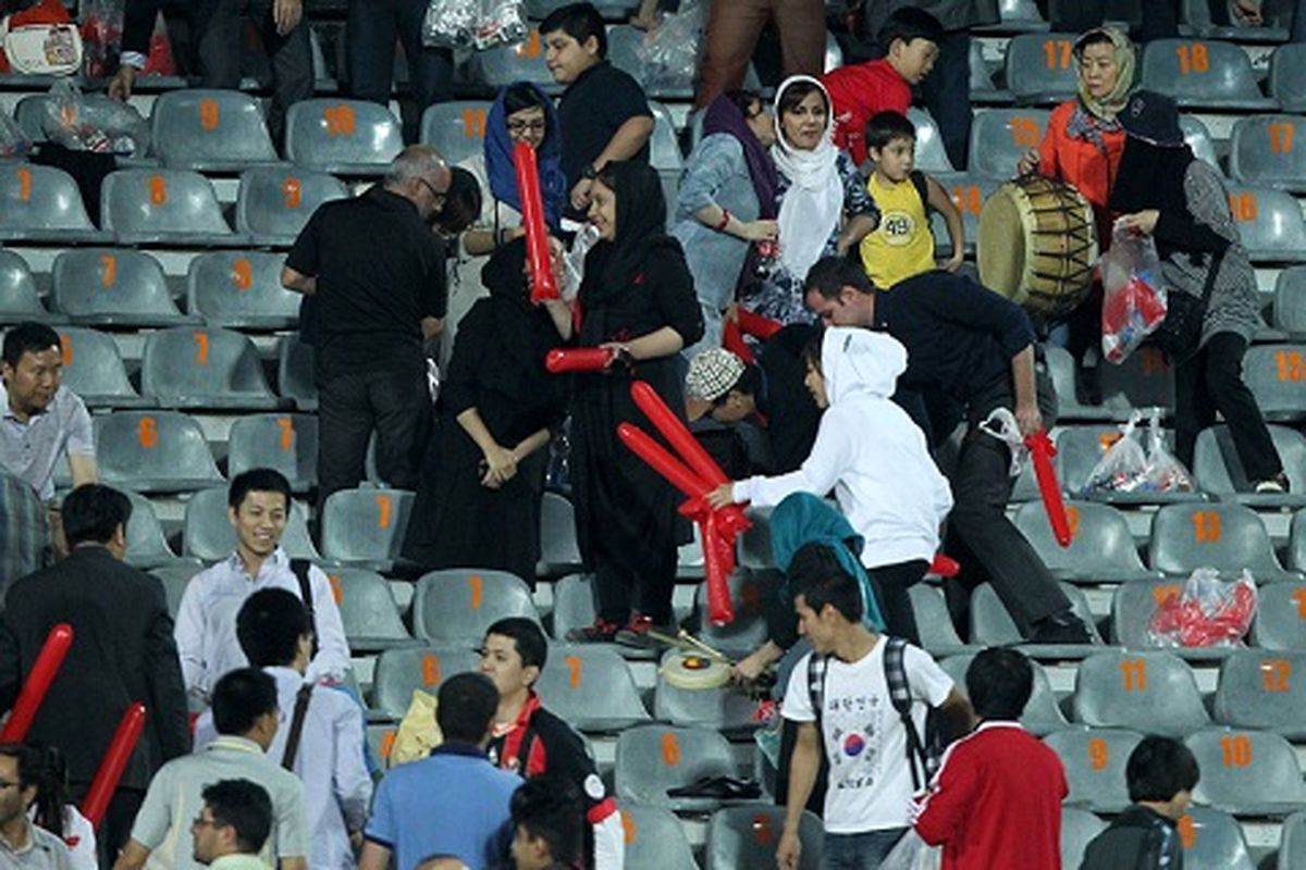 عکس/ حرکت پسندیده تماشاگران کره