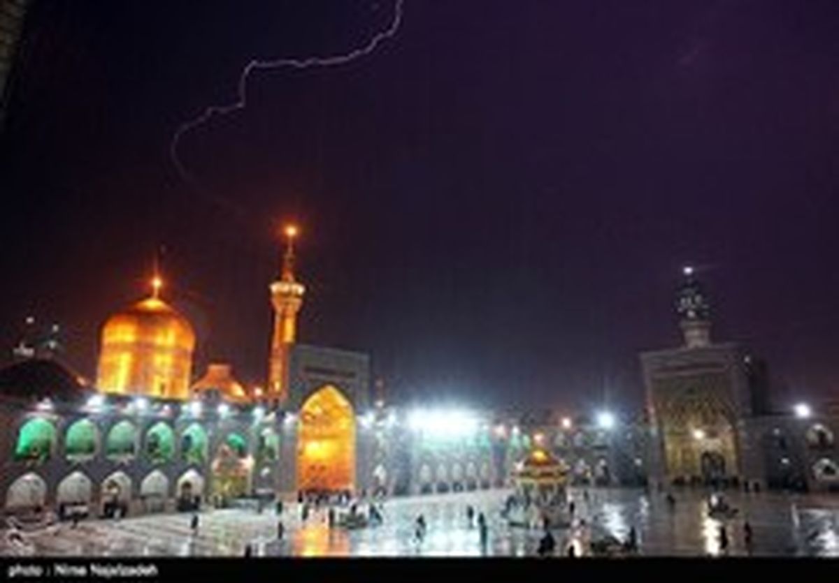 تصاویر: بارش باران در حرم امام رضا (ع)