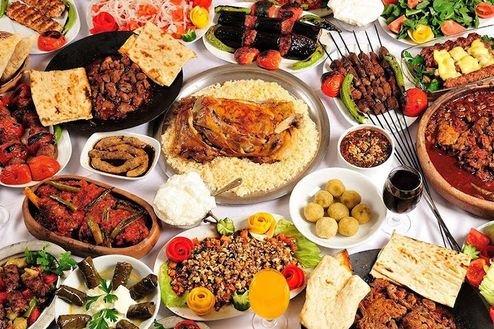جدیدترین تزیین سفره افطار / تزیین سفره افطاری شیک
