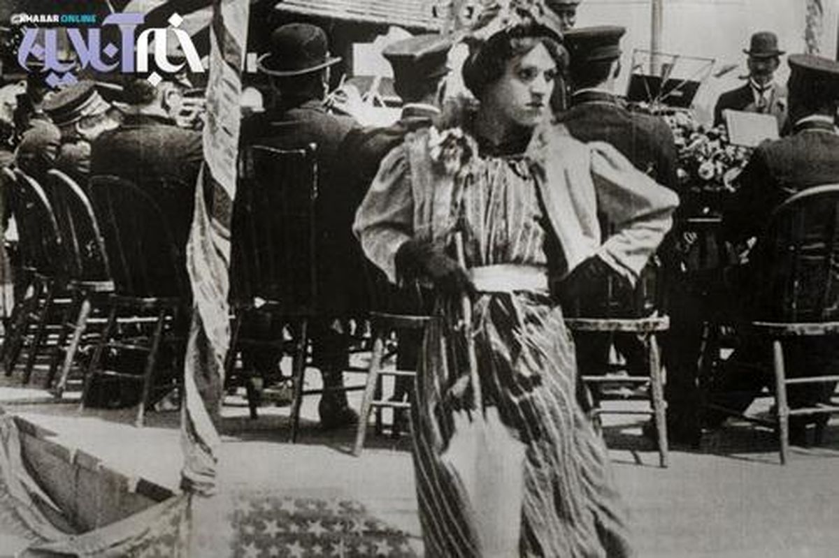 چارلی چاپلین در نقش یک زن! / عکس