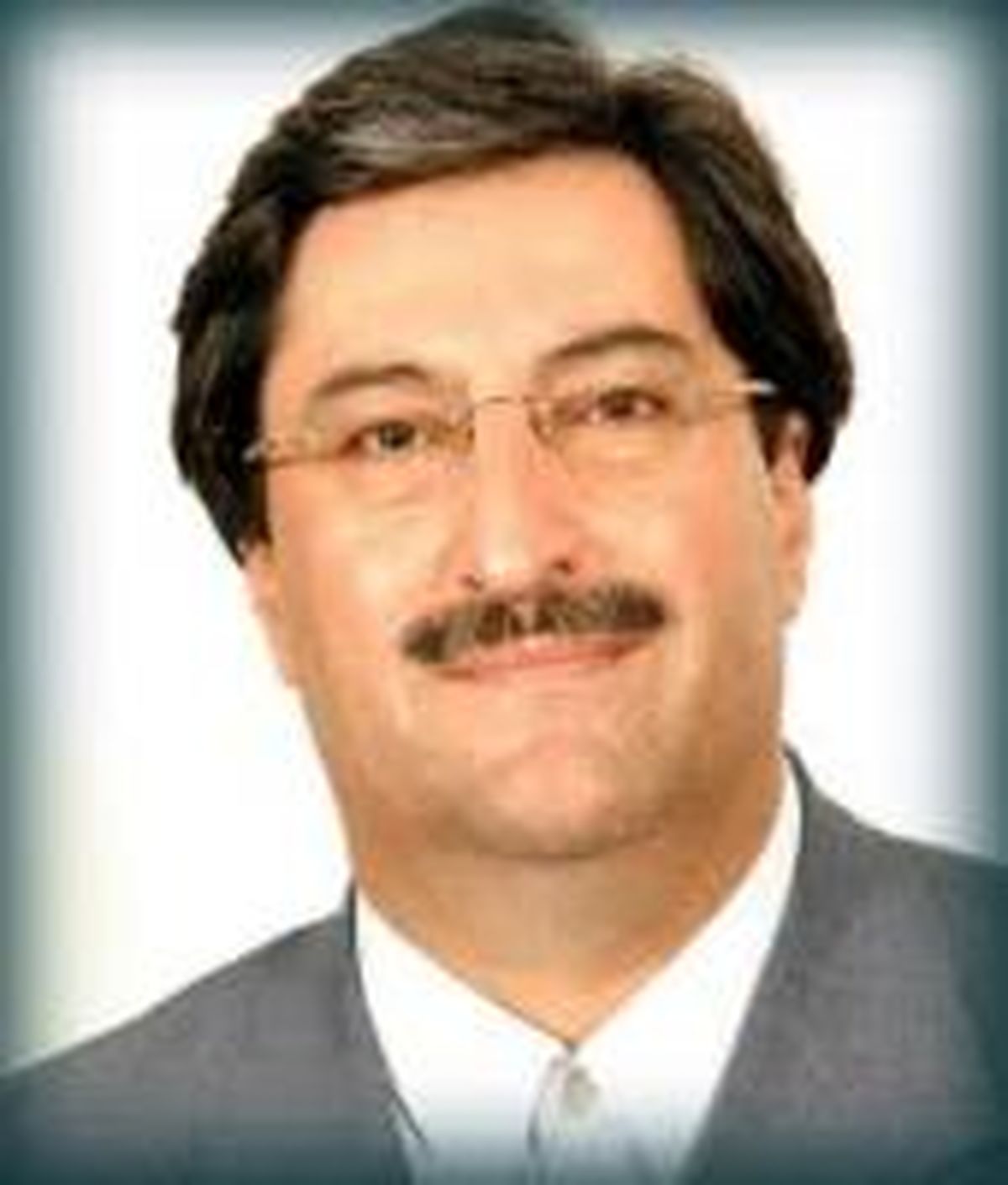 مشکل ضعف مدیریت است نه تحریم / حق با وزیر بهداشت است