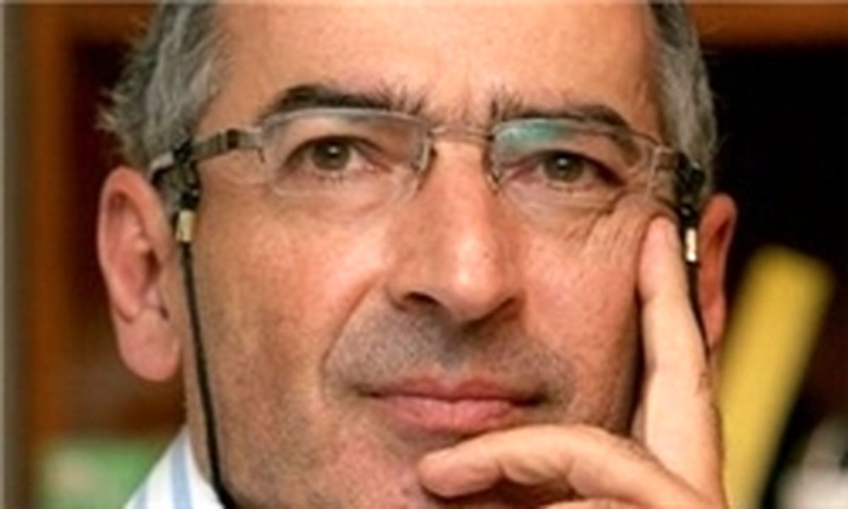 صادق زیباکلام و ۳ میلیارد پولی که در حسابش دارد