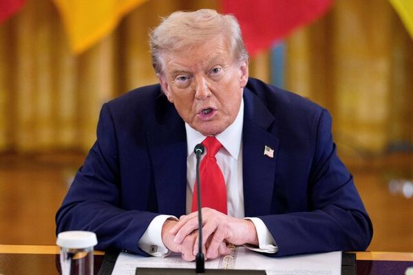 ادعای تکراری ترامپ:  ایران دوست دارد با ما معامله کند