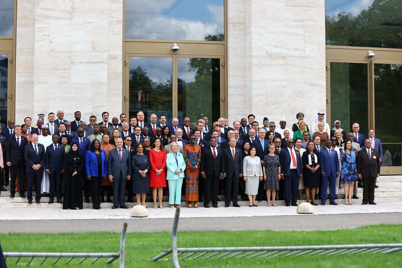 عکس یادگاری رؤسای مجالس جهان در ژنو