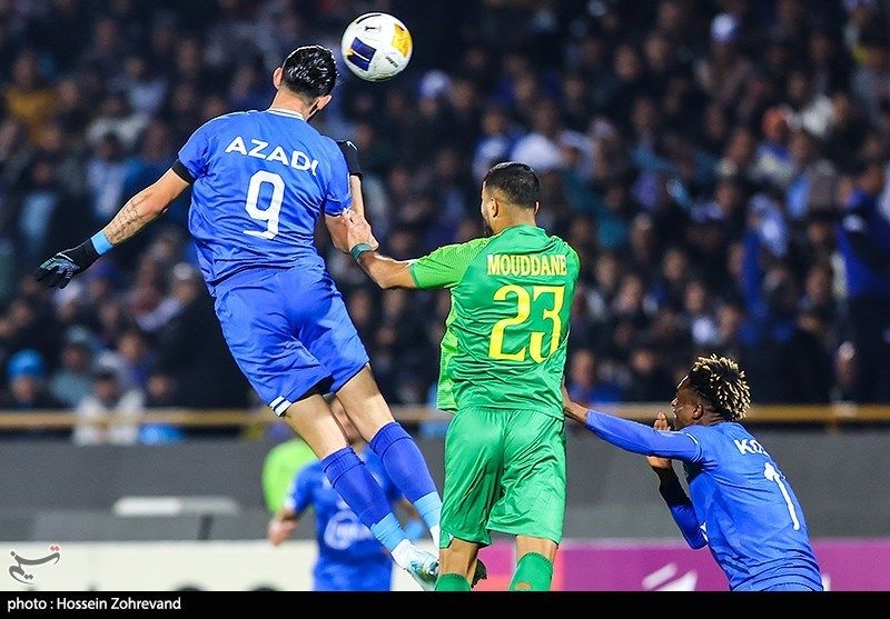 تصاویر: دیدار تیم‌های فوتبال استقلال و الشرطه عراق