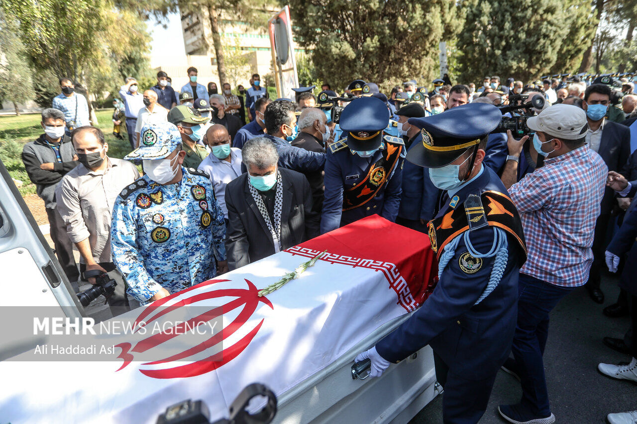 تصاویر: تشییع پیکر امیر سرتیپ خلبان منوچهر محققی