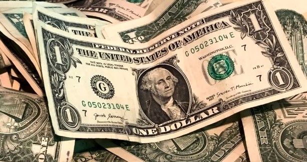 جهش تاریخی قیمت دلار و یورو ۱۷ آبان | دلار در آستانه انفجار قیمتی 