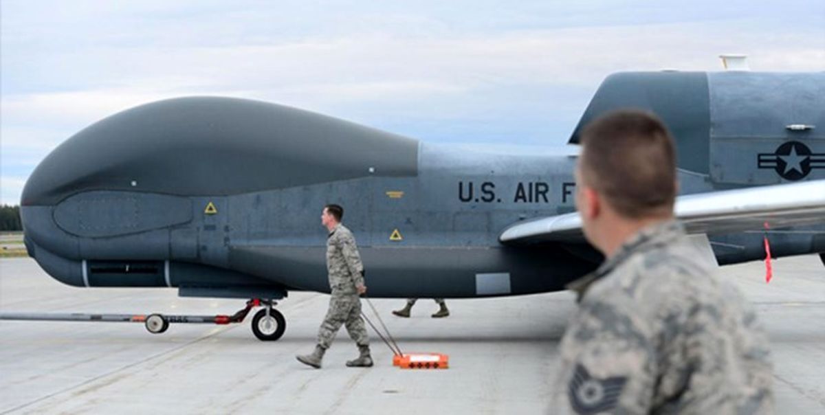 پرواز پهپادهای آمریکا  روی کشتی‌های روسیه