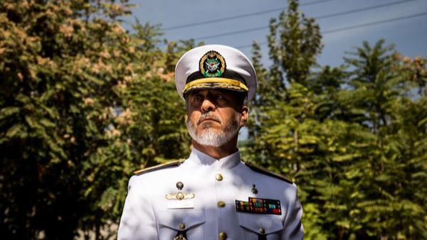 دریادار سیاری: تکرار تهدیدات با پاسخ قاطع جوانان مواجه می‌شود