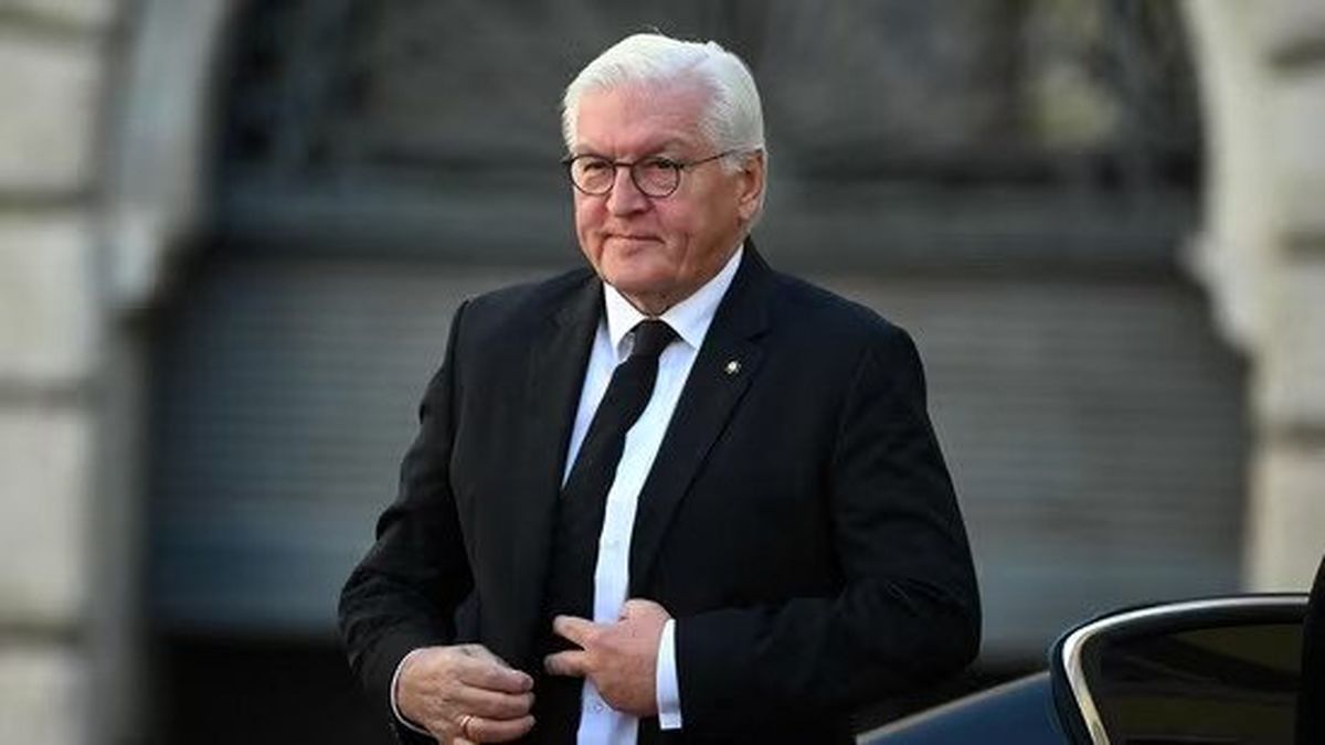 انتظار غیرمتعارف رئیس‌جمهور آلمان در فرودگاه قطر