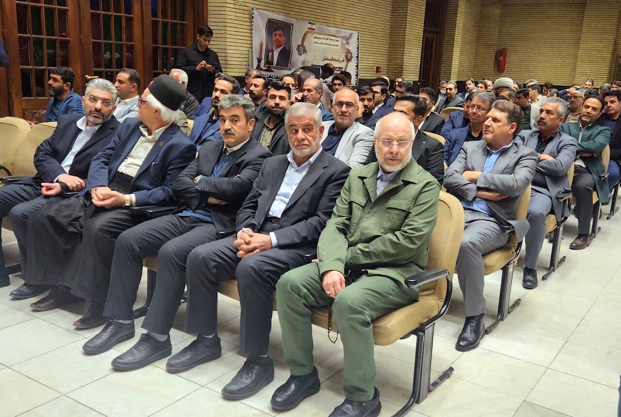 تصاویر: حضور قالیباف در مراسم گرامیداشت درگذشت فرزند نماینده مردم لردگان  