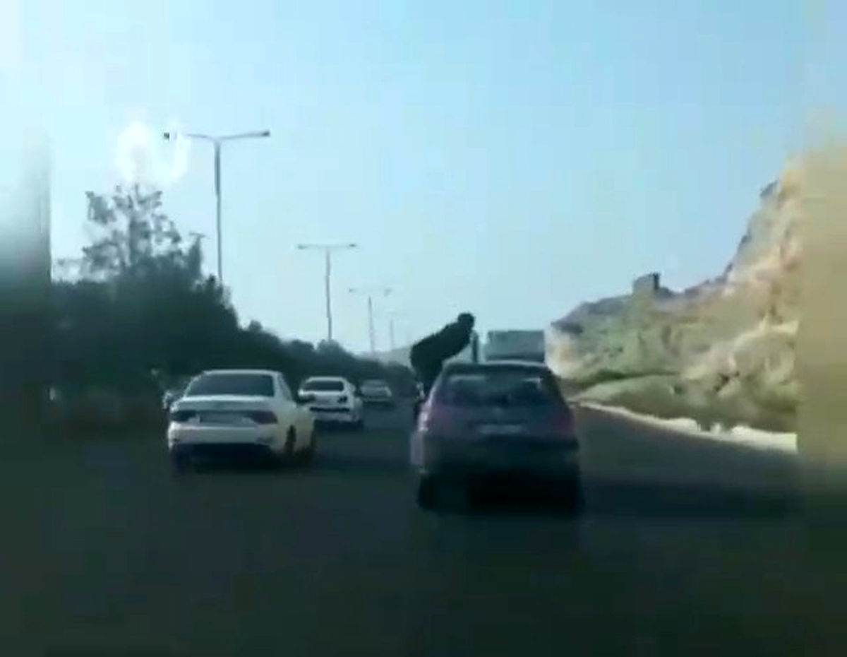 حرکت نمایشی خطرساز یک شهروند با پژو ۲۰۶ در تبریز +فیلم