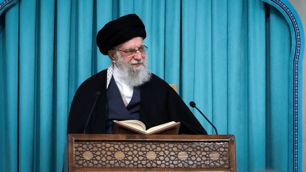 رهبر انقلاب: ان‌شاءالله نهال قرآنی روز به روز رشد بیشتری کند