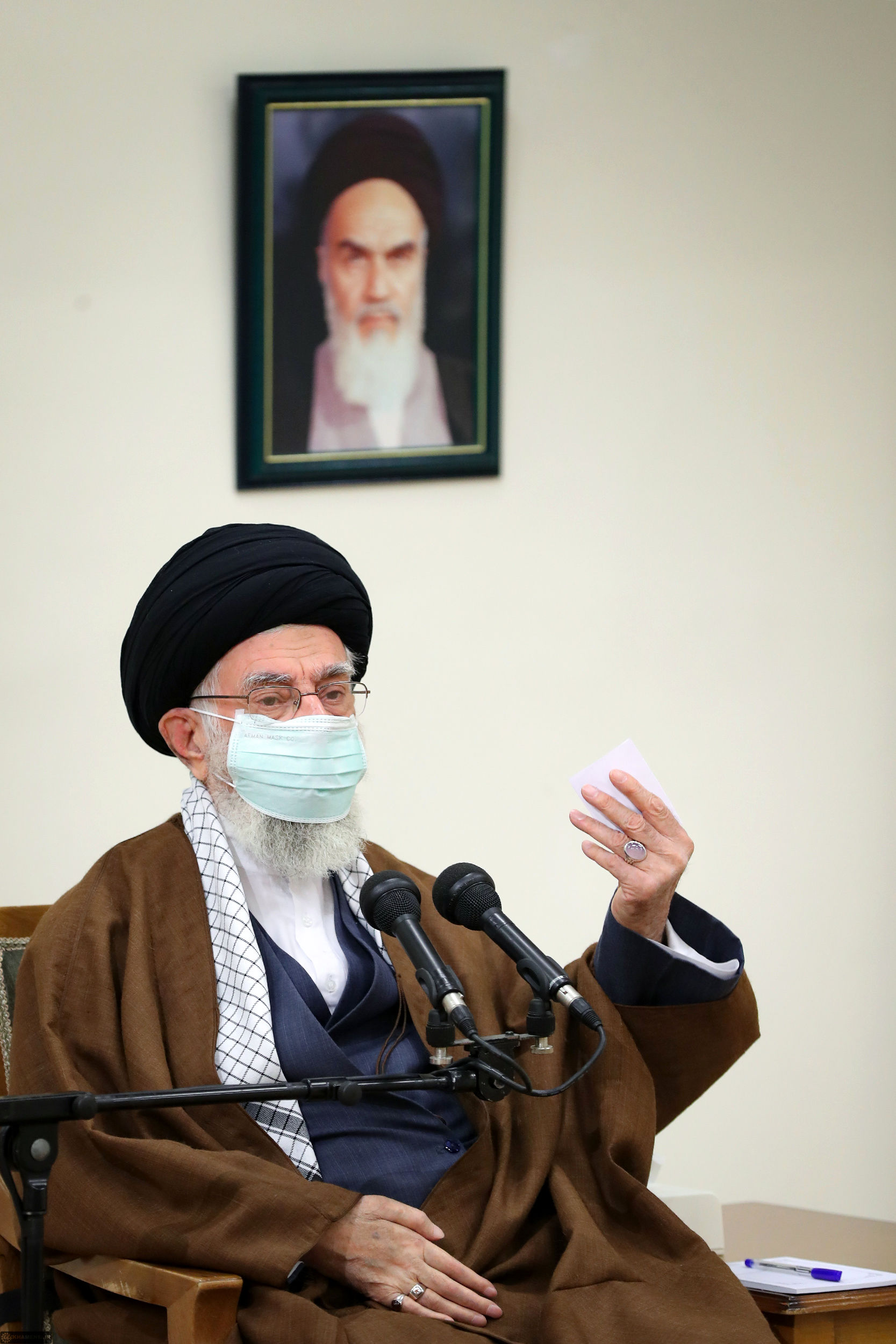 تصاویر: دیدار دست‌اندرکاران همایش حمزه سیدالشهداء(ع) با رهبر انقلاب