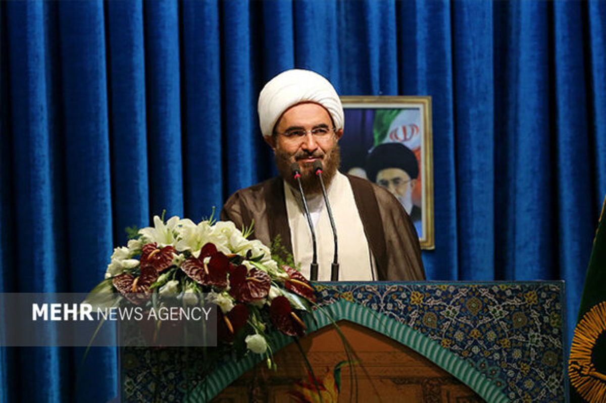 خطیب جمعه تهران: دشمن می خواهد نظام محاسباتی مردم ما را آشفته کند