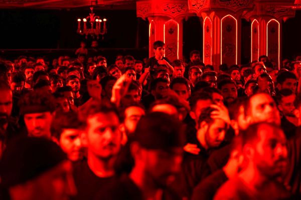 تصاویر: حضور قالیباف در مراسم عزاداری شب پنجم ماه محرم هیئت رایةالعباس