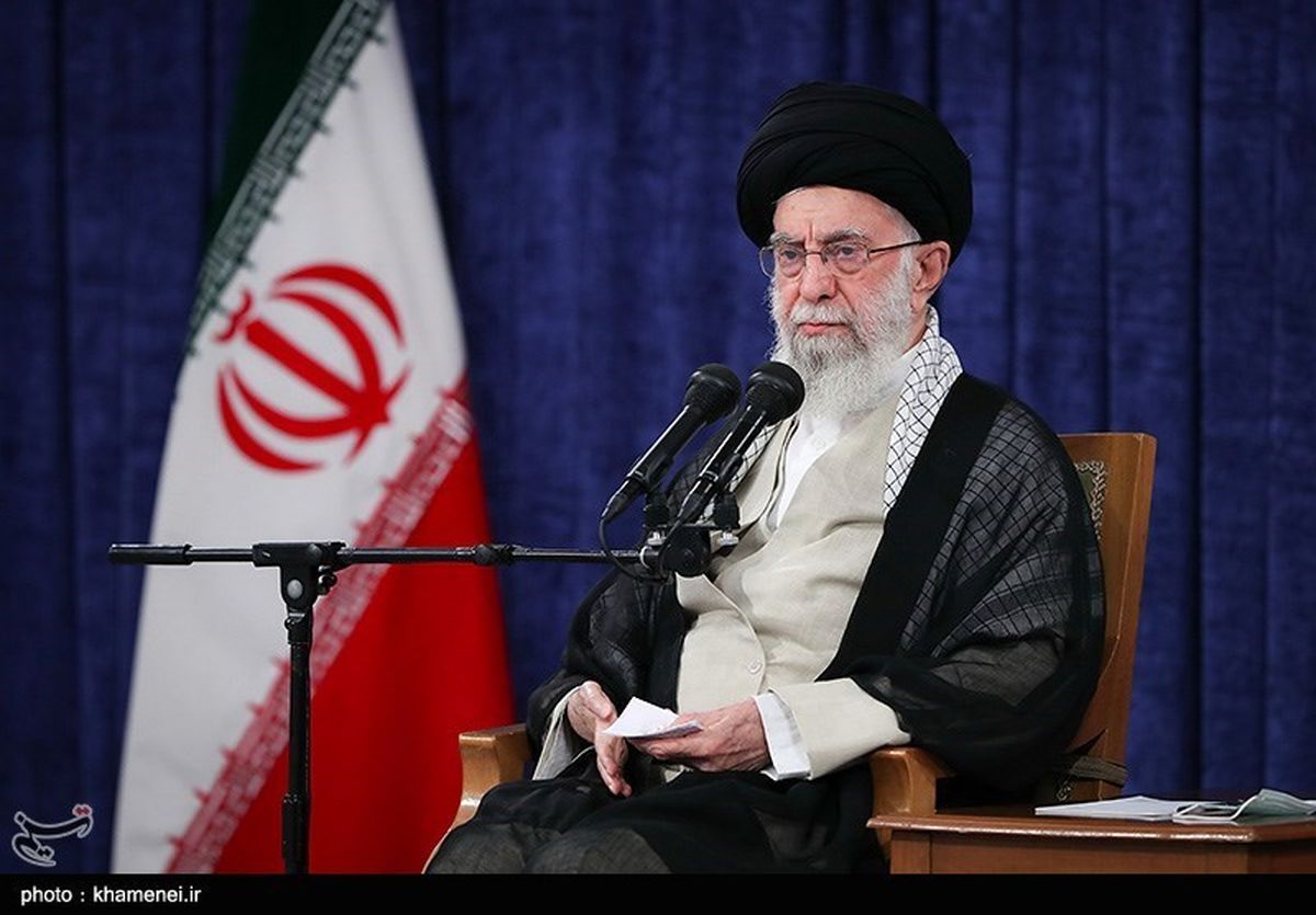 رهبر انقلاب: چرا غربی‌ها منطقه غرب آسیا را خاورمیانه می‌نامند؟
