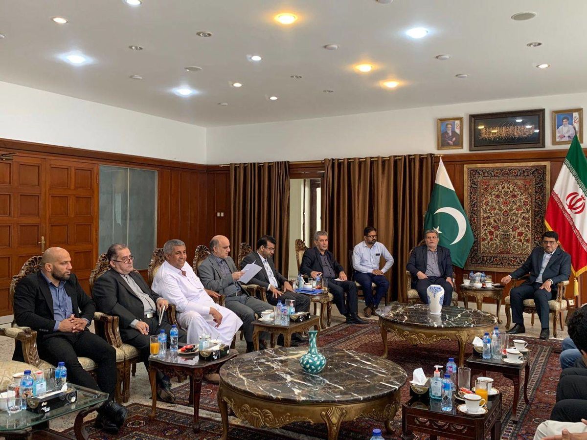 سفر ناصر کلانتری همراه با هیات وزارت راه ایران به پاکستان با هدف تسهیل خدمات ارتباطاتی