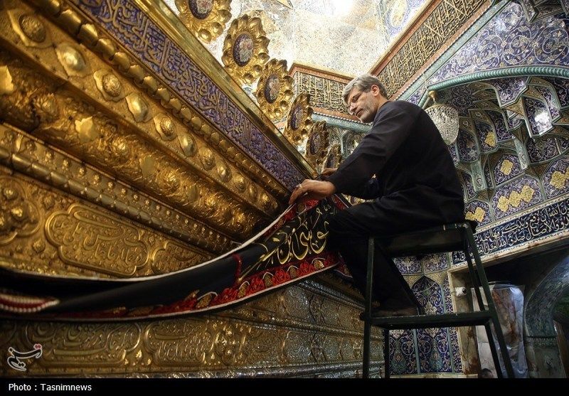 تصاویر: حرم حضرت معصومه(س) سیاهپوش عزای اباعبدالله(ع) شد