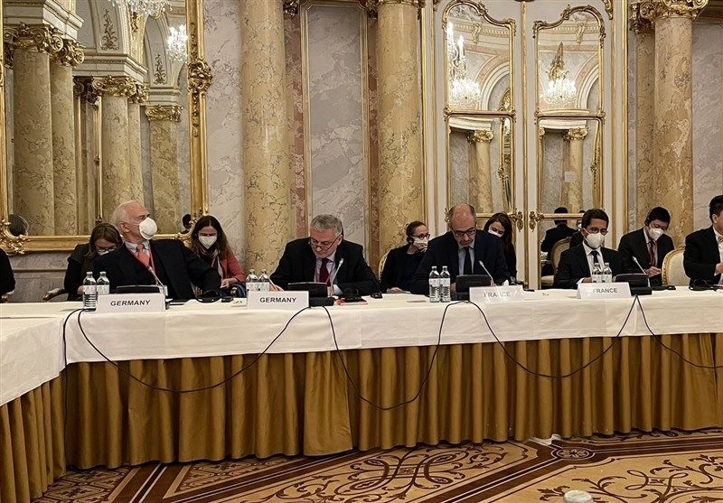 حرکت زیگزاگی غرب در مذاکرات وین