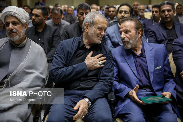 حضور پزشکیان در مراسم یادبود حسین طیب‌نیا