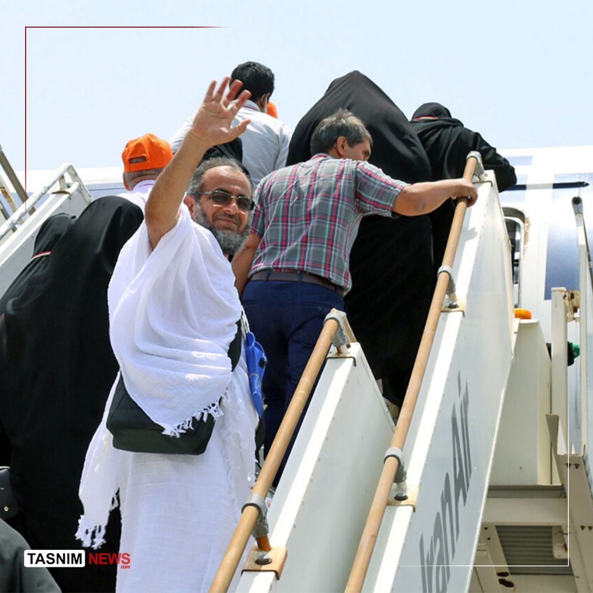 نخستین کاروان حج ۱۴۰۴ عازم سرزمین وحی شد