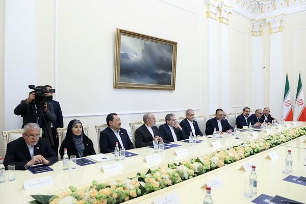 پزشکیان: ما از مذاکرات صلح آذربایجان و ارمنستان حمایت می‌کنیم