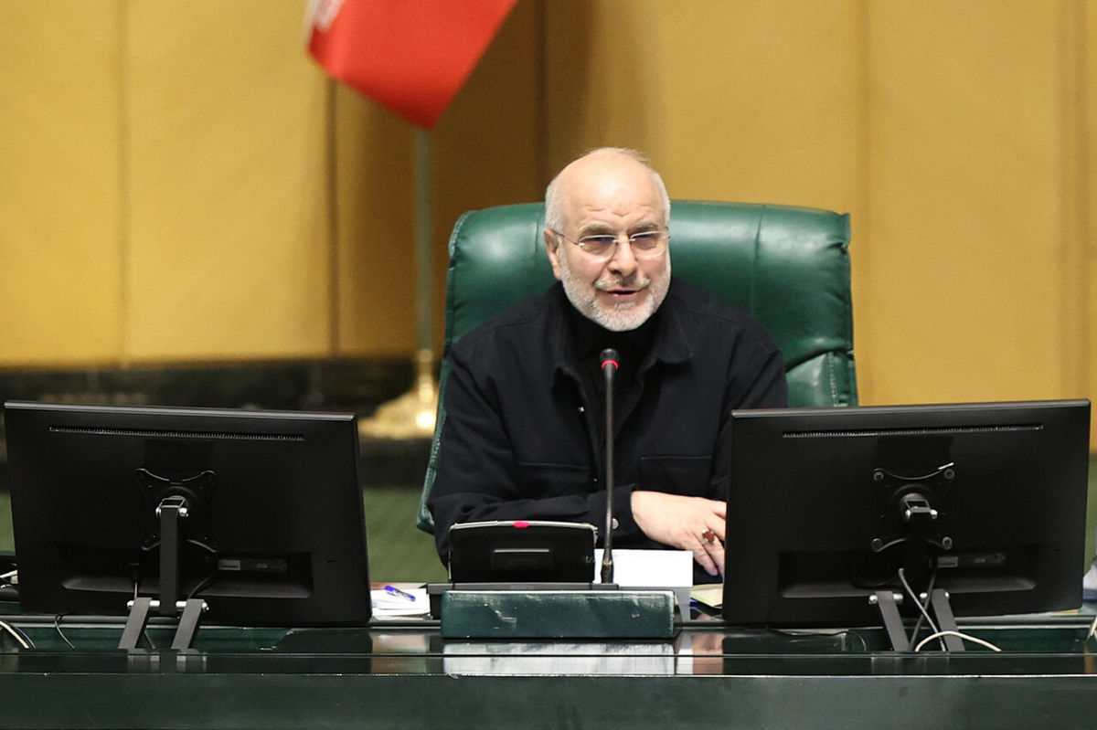 یوم الله ۲۲ دی در صفحات پر افتخار تاریخ کشور ثبت شد/مردم با حضور خود به دخالت اجنبی پایان دادند