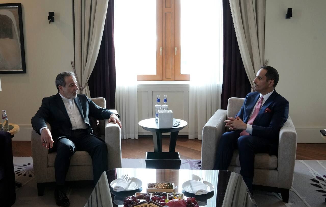 دیدار عراقچی با نخست‌وزیر و وزیر خارجه قطر در مسکو