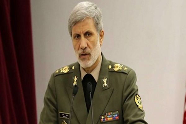 بازدید فرمانده کل ارتش از روند احداث دیوار مرزی در شمال شرق کشور