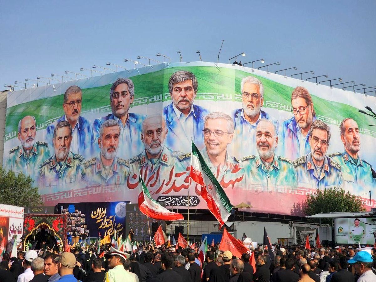 حافظان آسمان ایران که جان خود را فدای وطن کردند + اسامی