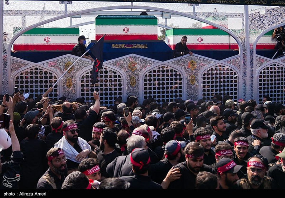 خبرنگار العهد در تهران: ایرانیان خواستار انتقام خون رهبر شهید هستند