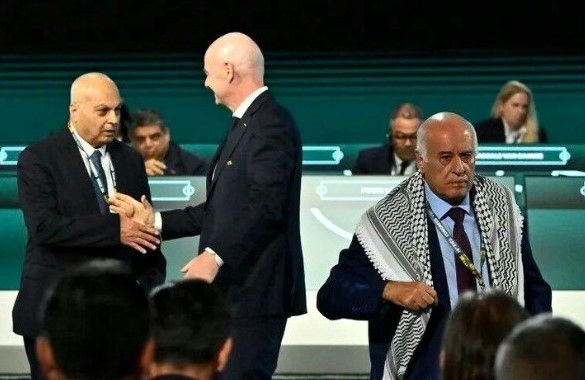 نماینده فلسطین رئیس فیفا و اسرائیل را آچمز کرد