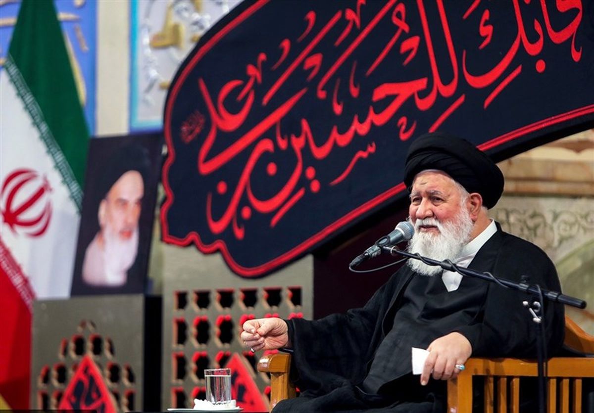 علم‌الهدی: مجاهد عرصه جهاد تبیین در هیچ شرایطی از عمل به تکلیف غافل نمی‌شود