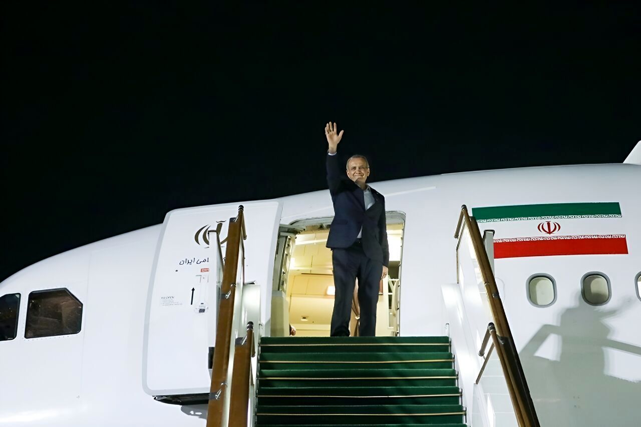 رئیس جمهور سنندج را به مقصد تهران ترک کرد