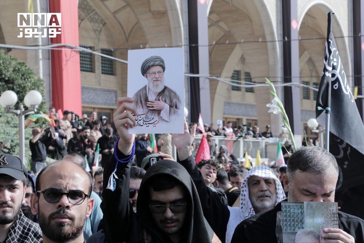 قرائت آیاتی از کلام‌الله مجید در مراسم وداع با رهبر شهید انقلاب